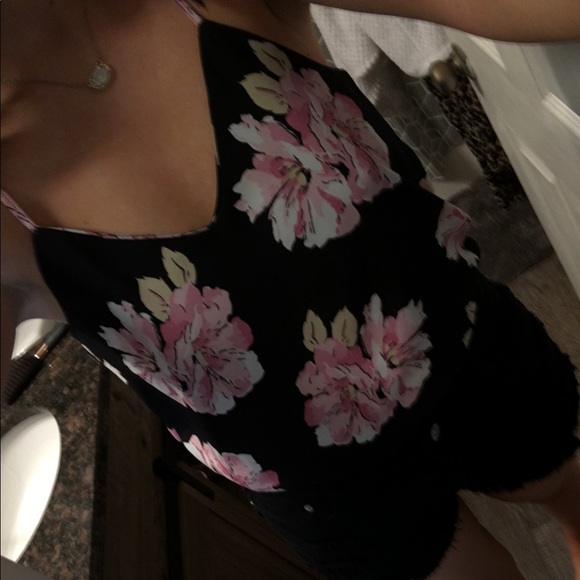 Rue 21 Floral Top - Picture 3 of 6